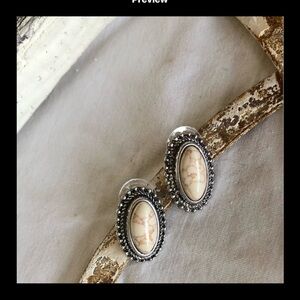 WHITE BUFFALO SILVER POST EARRINGS CREAMY TAN BEAUTIFUL BURNISHED SILVER SETTING